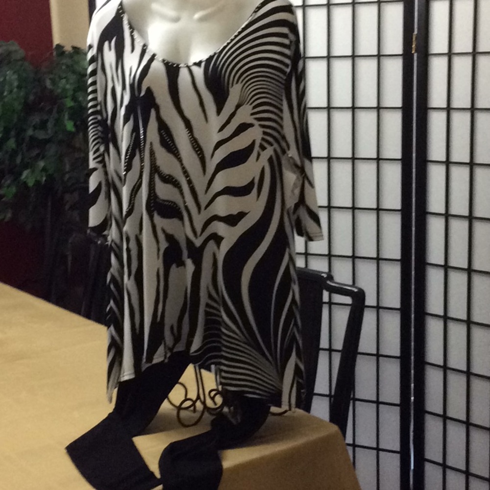 Valentina Tunic